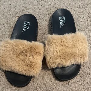 Stars Above Women's Black and Tan Fuzzy Slippers